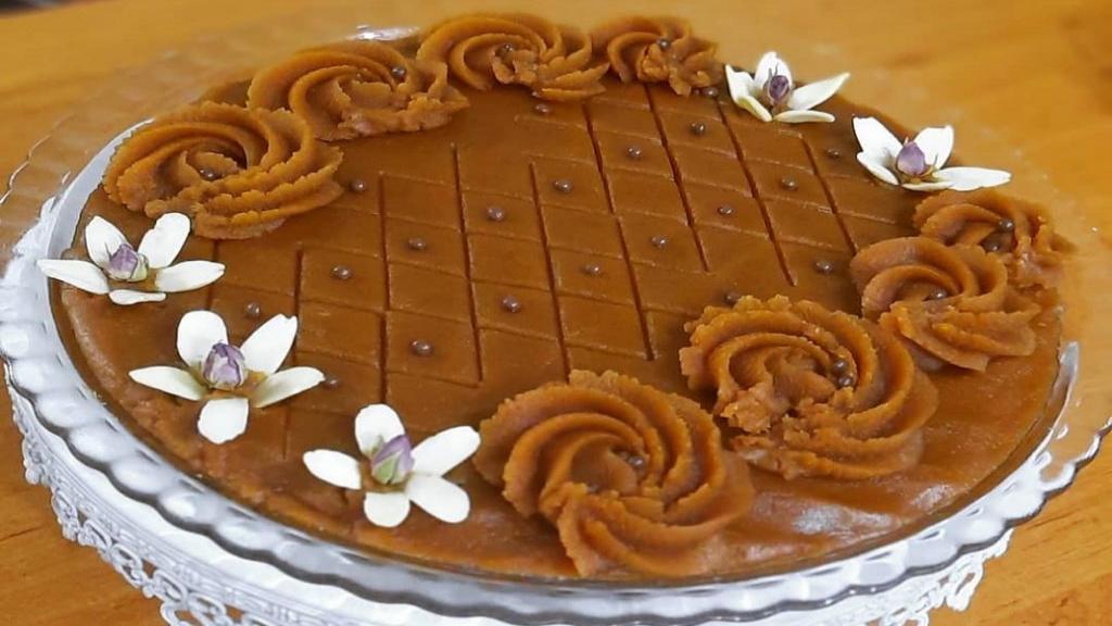 طرز تهیه حلوای سه آرد با شیر