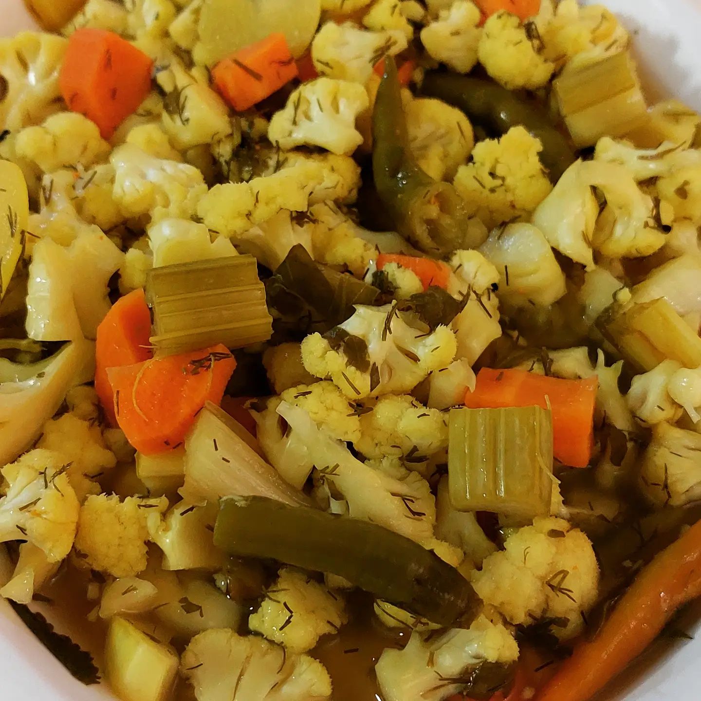 مراحل تهیه ترشی مخلوط