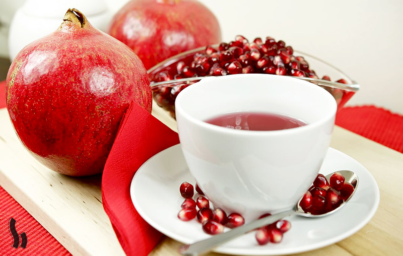نوشیدنی گرم با انار