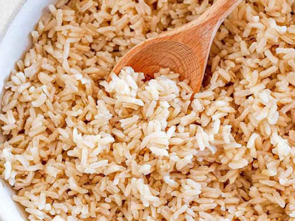 مرغ و برنج قهوه‌ای شام رژیمیر