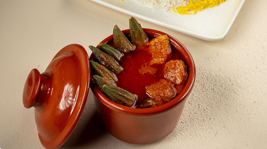 خورشت بامیه با مرغ