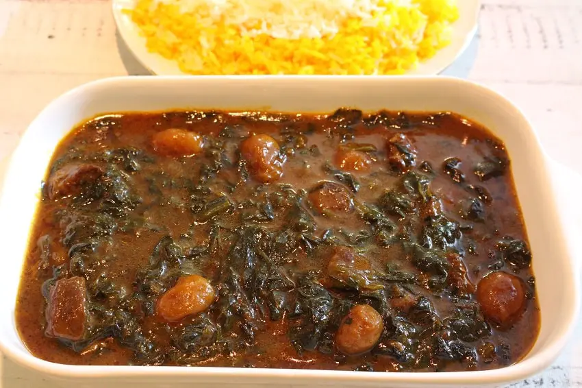 خورشت آلو اسفناج با گوشت
