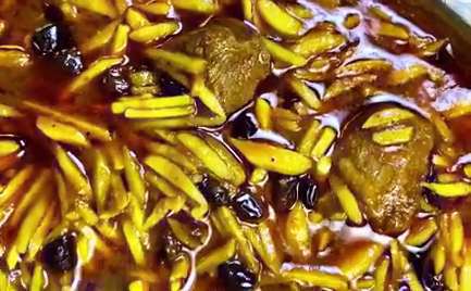 طرز تهیه خورشت خلال پسته