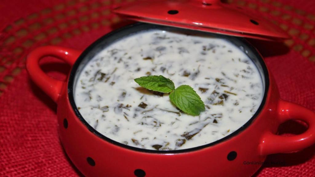 سوپ گشنیز تبریز با ماست