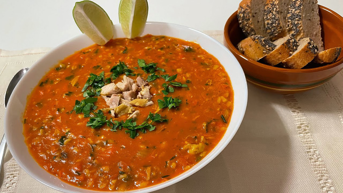 سوپ جو پرک مجلسی با مرغ و هویج و زرشک