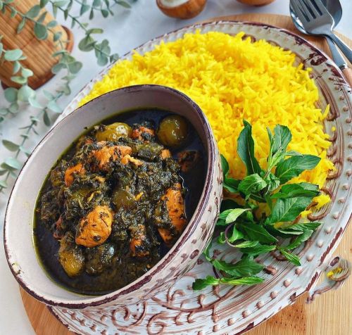 طرز تهیه خورشت گوجه سبز ساده