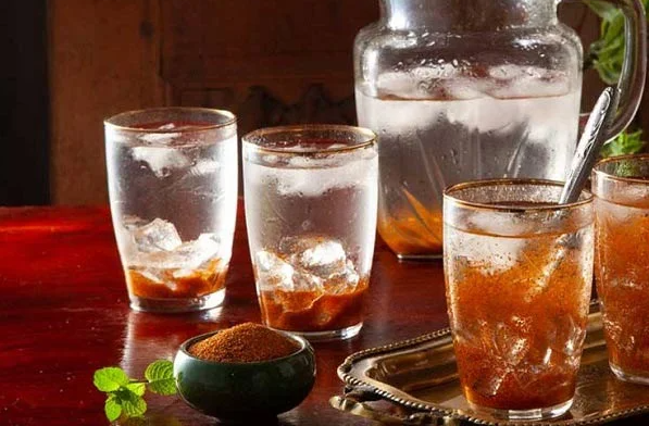 طرز تهیه شربت خاکشیر و تخم شربتی 