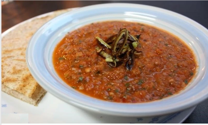آش گوجه فرنگی بارشته