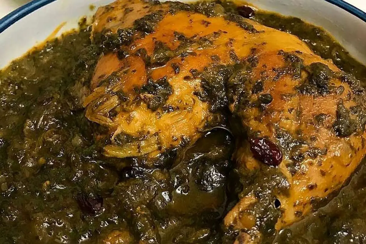 خورش آلو اسفناج با مرغ
