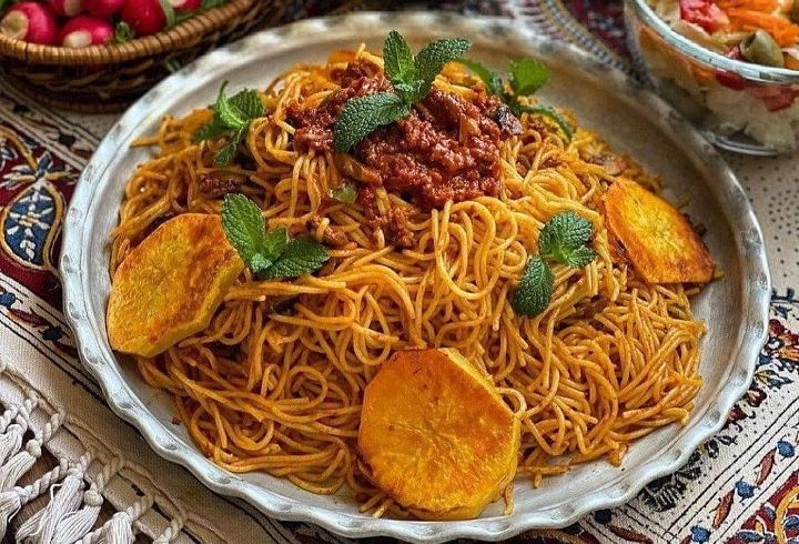 طرز تهیه ماکارونی با گوشت