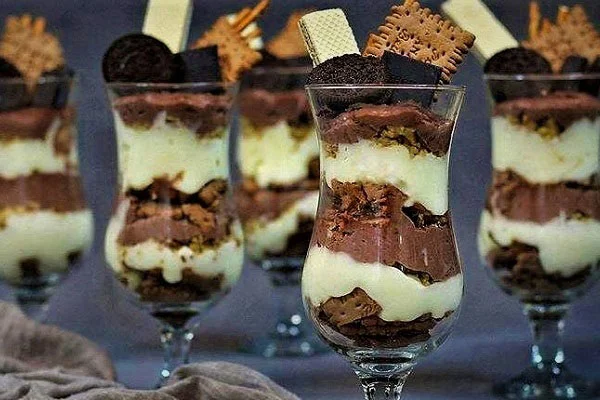  پان اسپانیا بدون تخم مرغ دو رنگ و شیک به صورت لیوانی