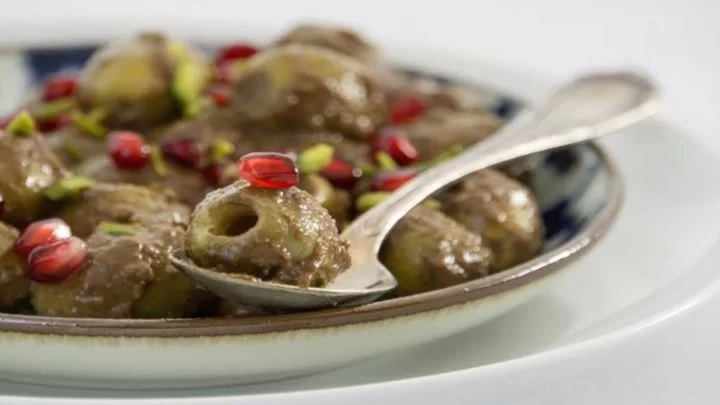 طرز تهیه زیتون پرورده رودبار