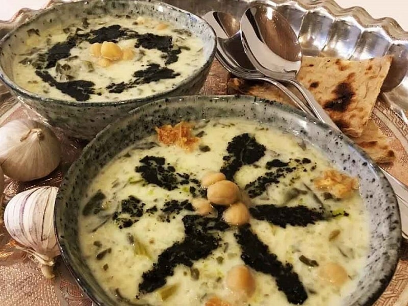 آش دوغ با بلغور گندم