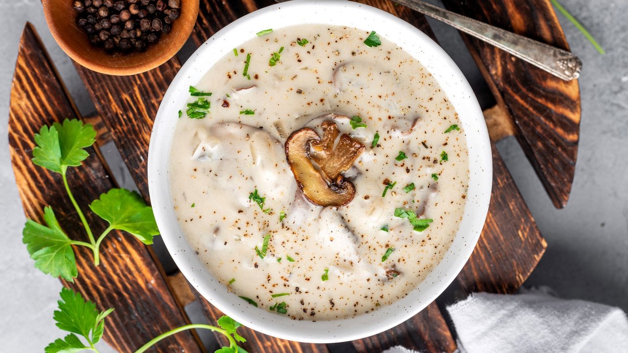 طرز تهیه سوپ شیر و خامه