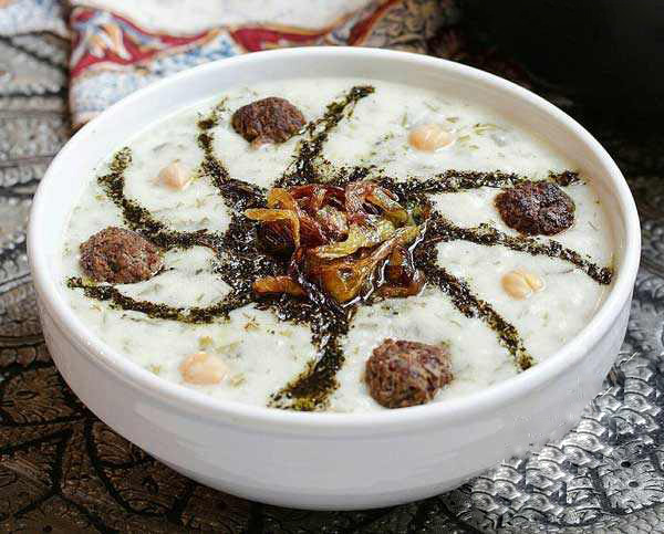 آش دوغ با گوشت قلقلی