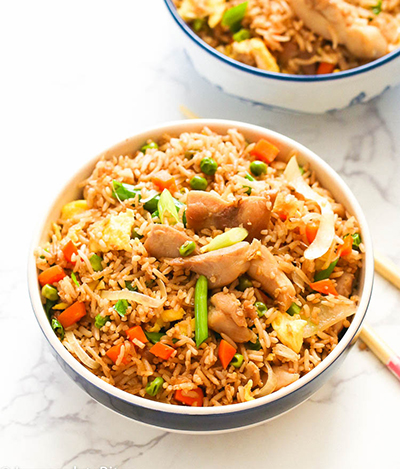 خوراک مرغ و قارچ با برنج