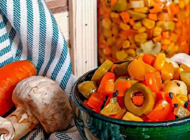 سریع‌ترین روش تهیه ترشی مکزیکی در کمترین زمان
