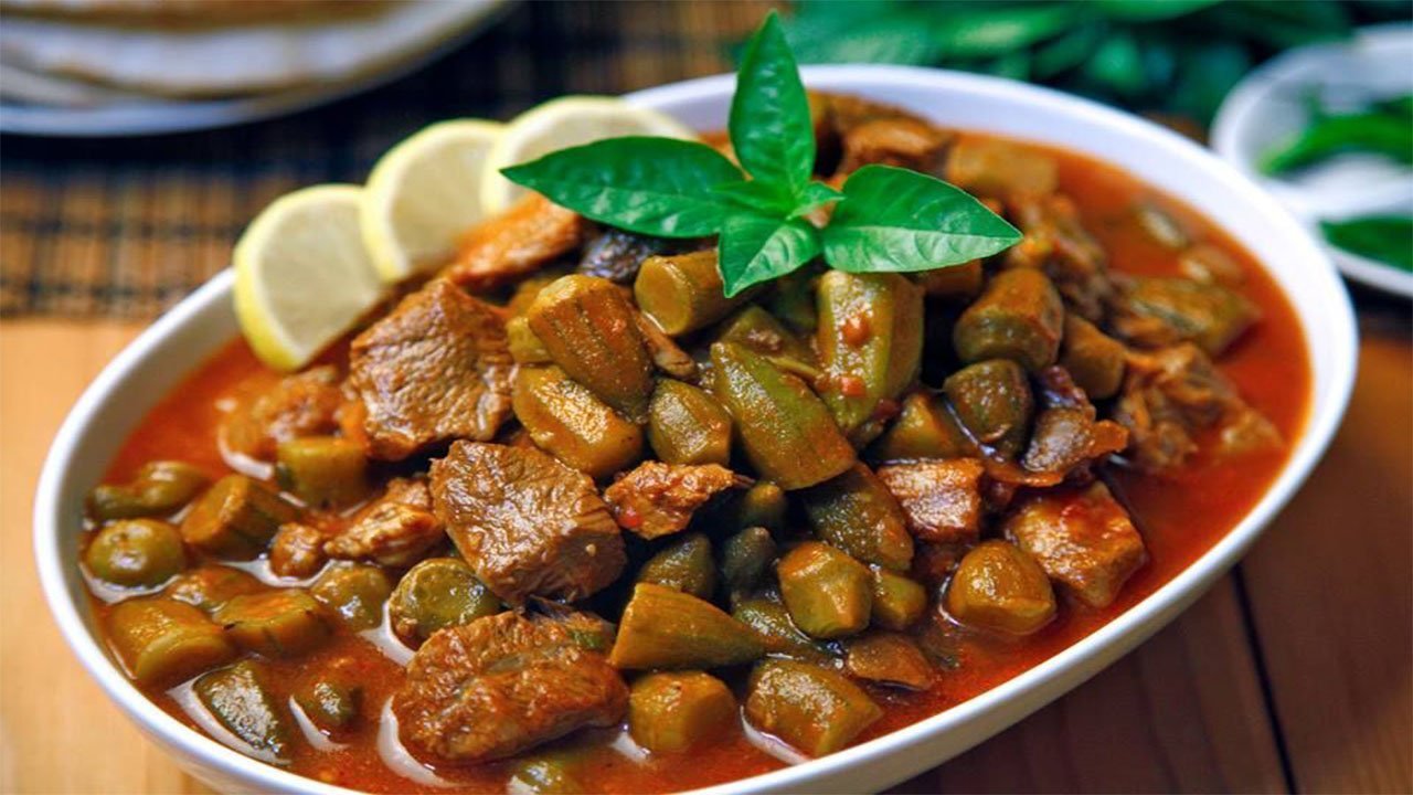 خوراک بامیه با گوشت