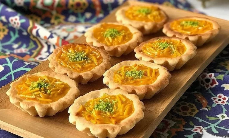 مینی‌ تارت انبه با تاپینگ بادام - ایرانی فود